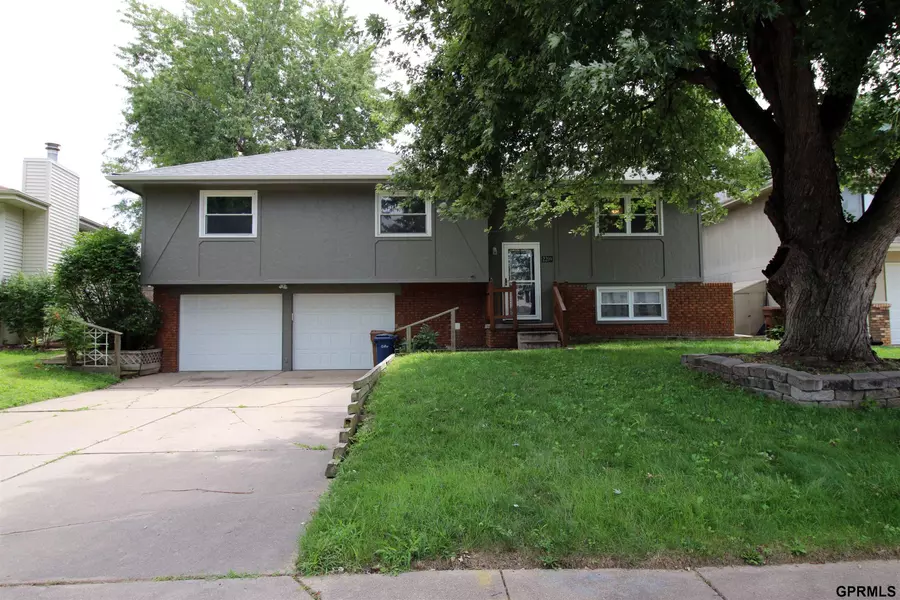 2209 Coventry Drive, Bellevue, NE 68123