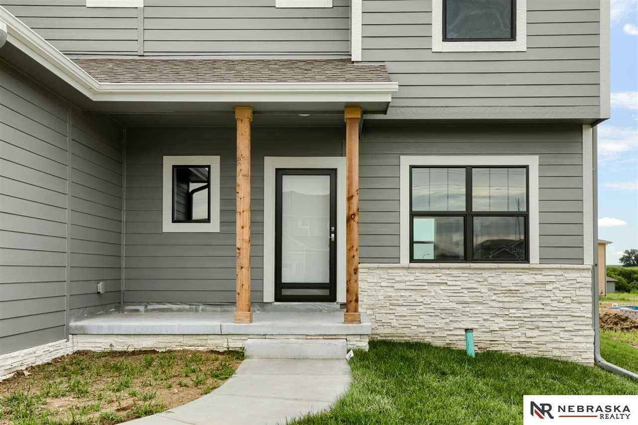 Papillion, NE 68046,11005 Hardwood Drive