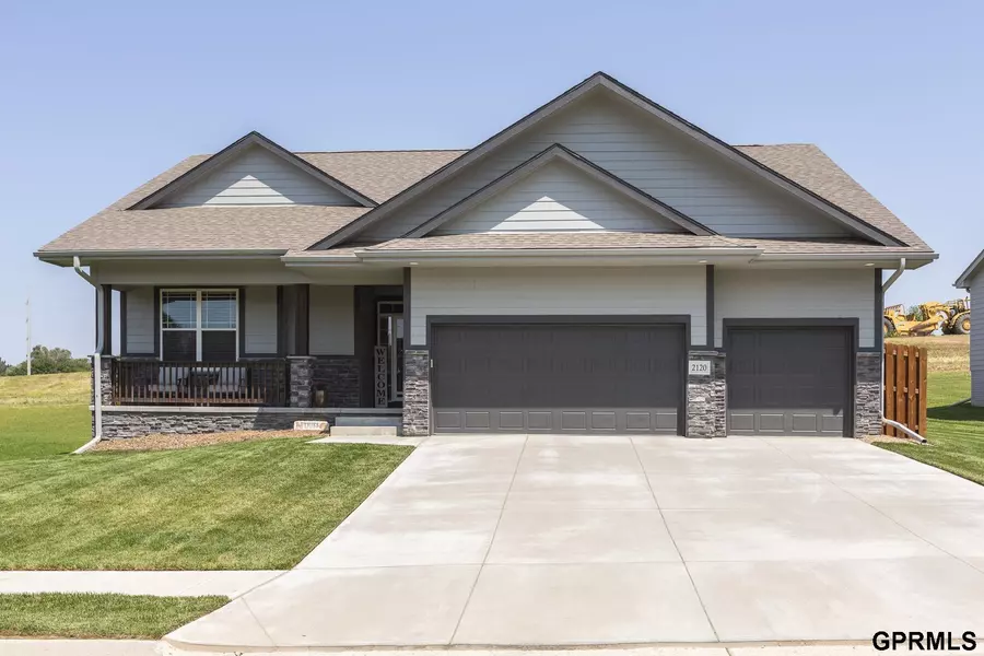 2120 Gindy Drive, Bellevue, NE 68147