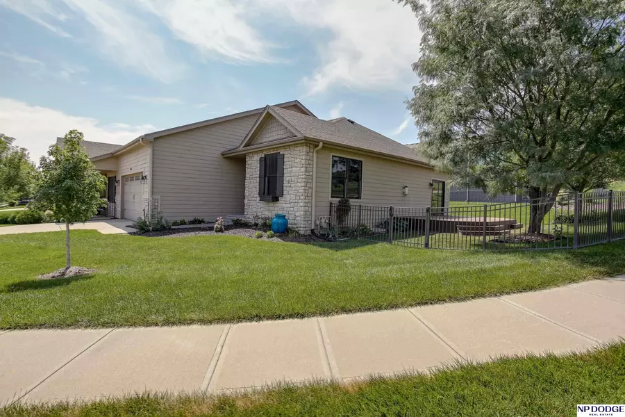 5810 N 157 Street, Omaha, NE 68116