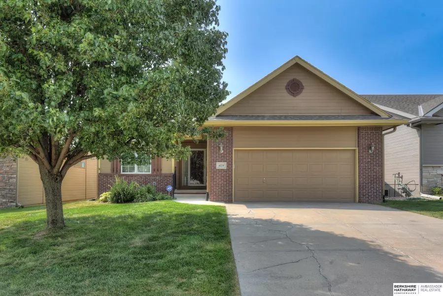 4128 N 176 Avenue, Omaha, NE 68116