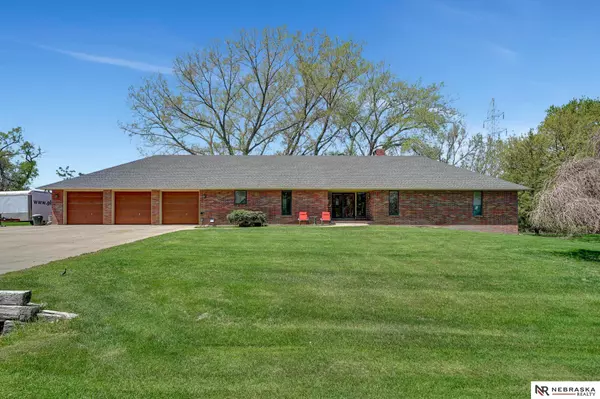 703 Anthony Lane, Lincoln, NE 68520