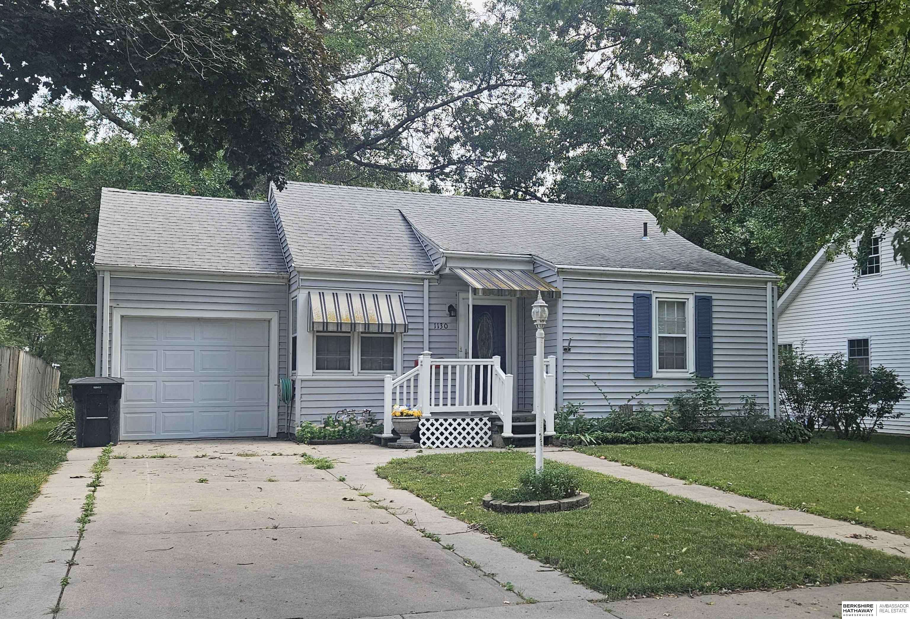 1130 N Locust Street, Wahoo, NE 68066