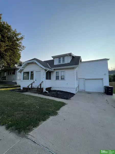 3107 S 60 Street, Omaha, NE 68106