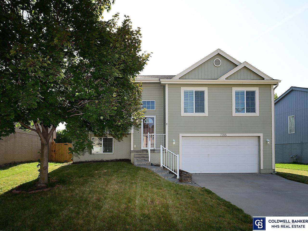 7355 N 77th Street, Omaha, NE 68122