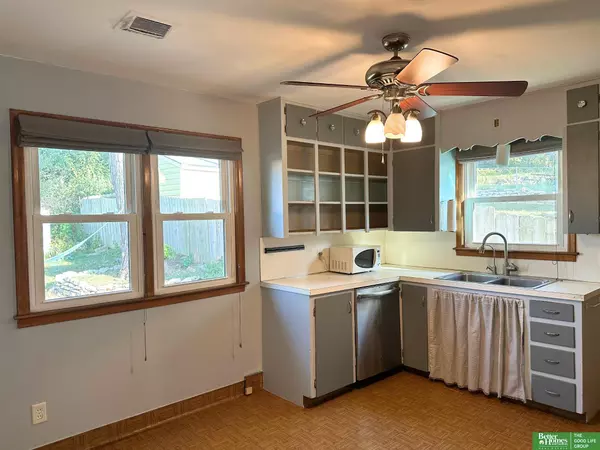 Omaha, NE 68106,1919 S 50 Street