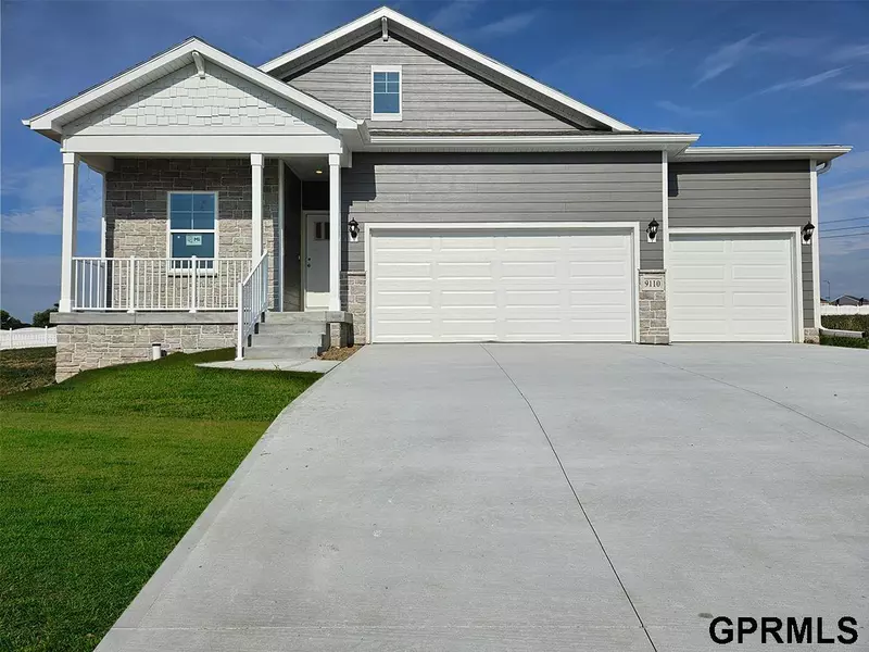 9110 S 65th Street, Papillion, NE 68157