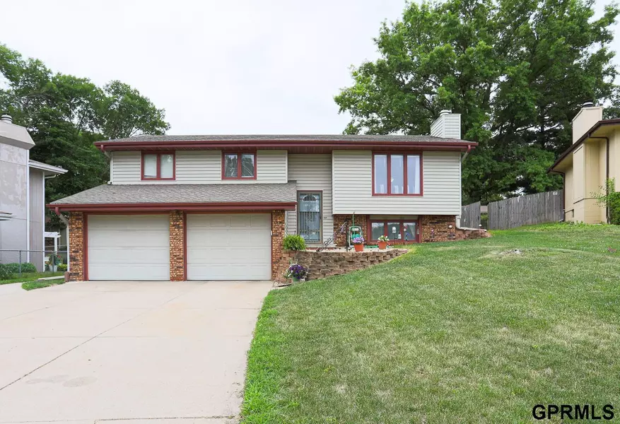 7525 Hayes Circle, Ralston, NE 68127