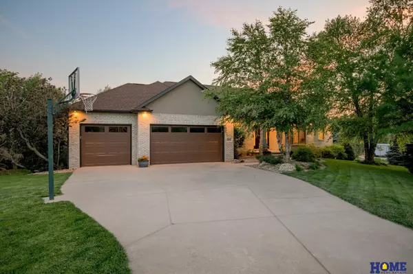 Lincoln, NE 68512,9457 Hollow Tree Court