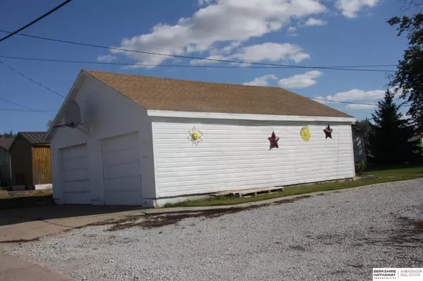 Lyons, NE 68038,100 State Street