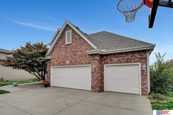 Lincoln, NE 68516,7824 Creek View Drive