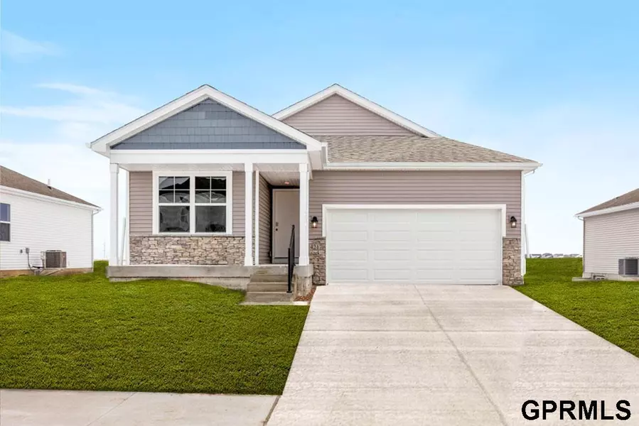 11620 Port Royal Drive, Papillion, NE 68046