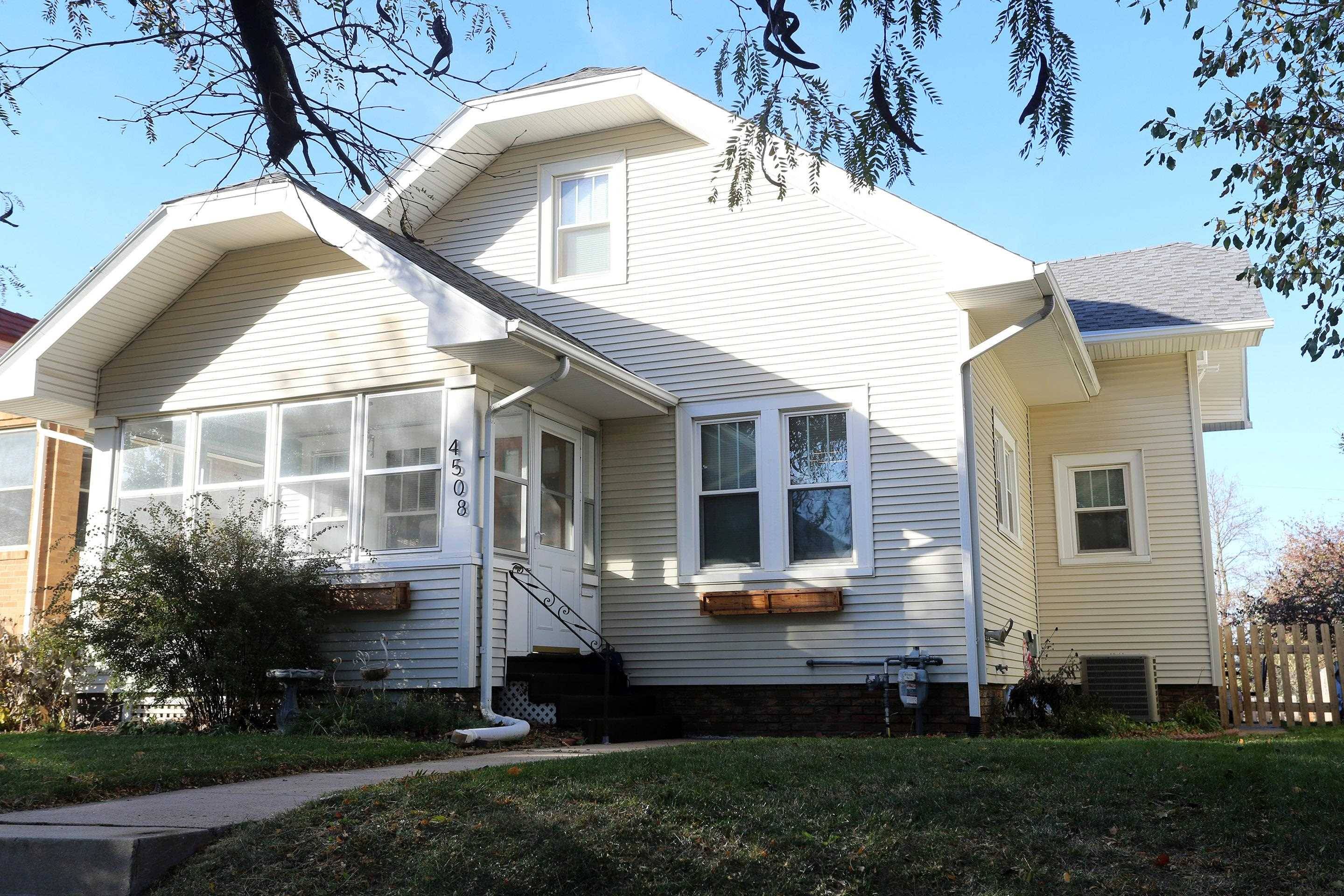 4508 Pierce Street, Omaha, NE 68106