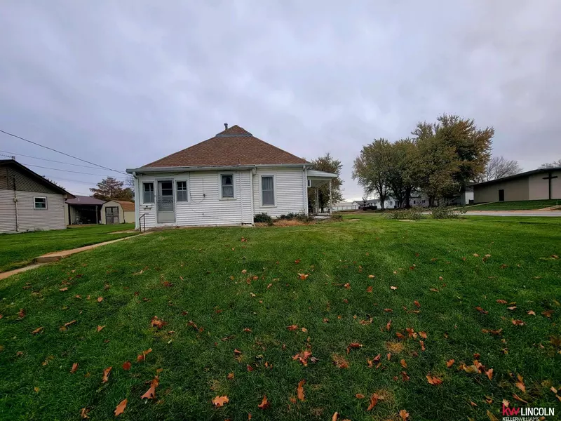 201 N Main Street, Sutton, NE 68979