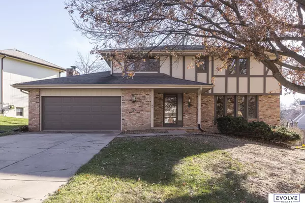 1729 S 153rd Avenue Circle, Omaha, NE 68144