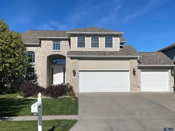 2814 O'Malley Drive, Lincoln, NE 68516