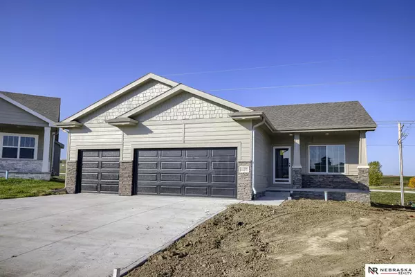 11330 Portage Circle, Papillion, NE 68046