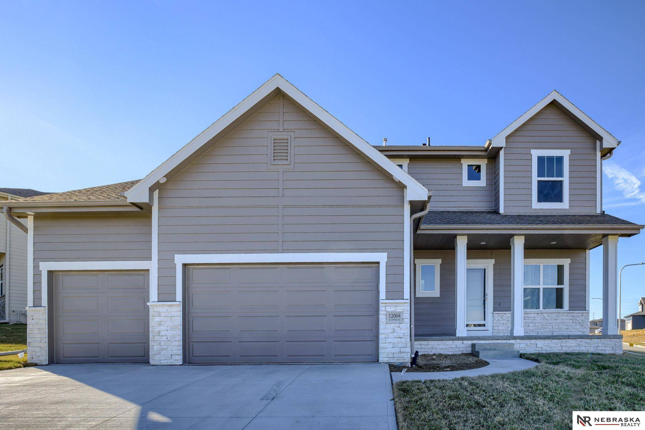12004 S 110th Avenue Circle, Papillion, NE 68046