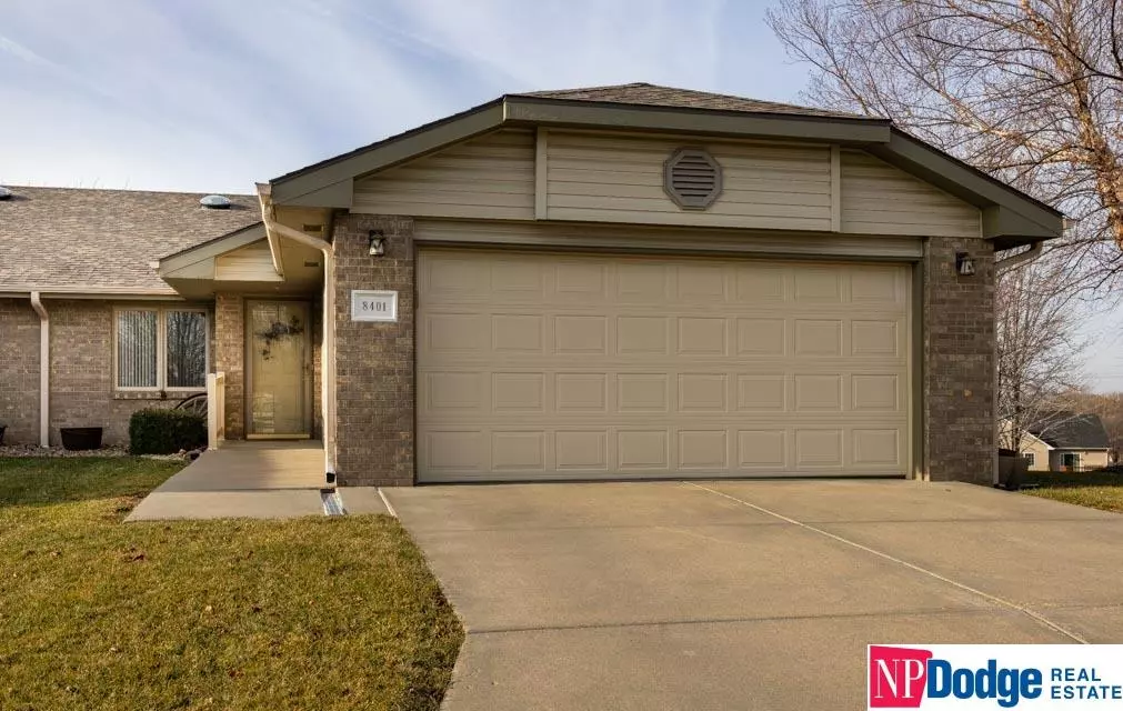 Lincoln, NE 68505,8401 Peregrine Court