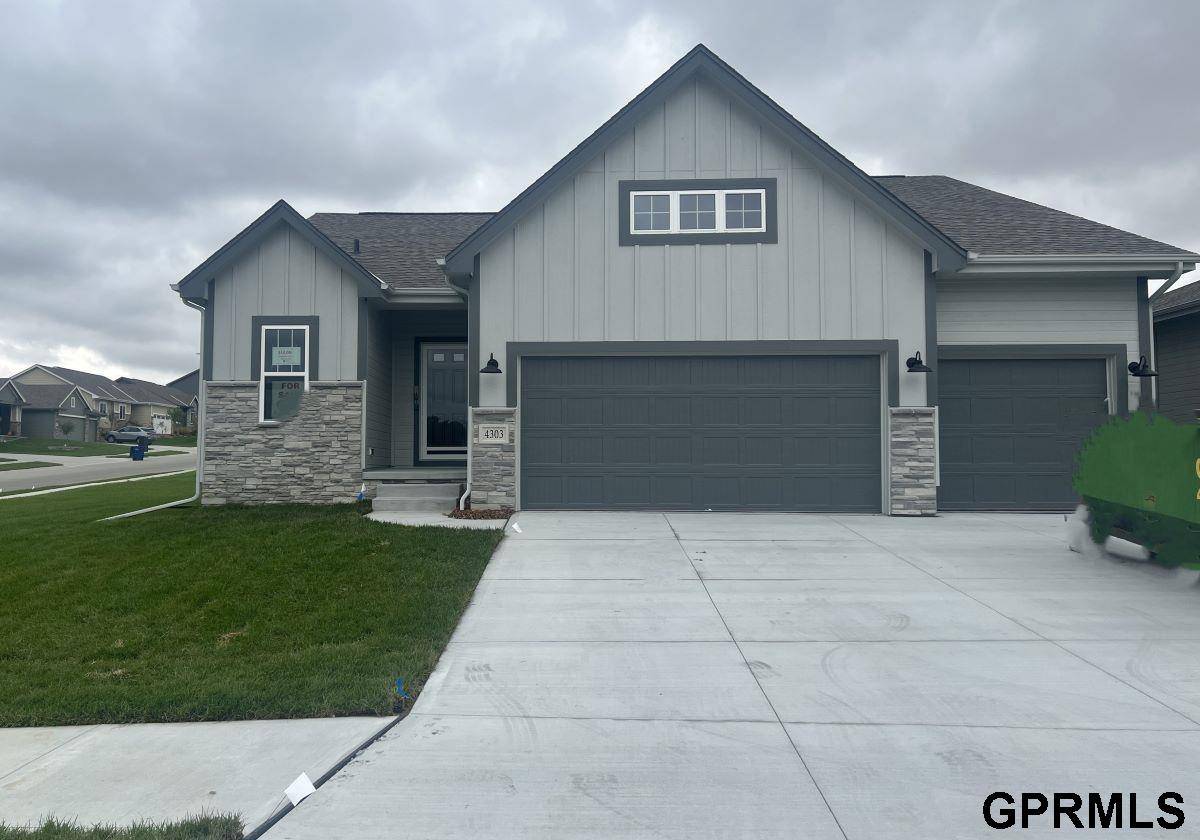 4303 Chennault Street, Bellevue, NE 68123