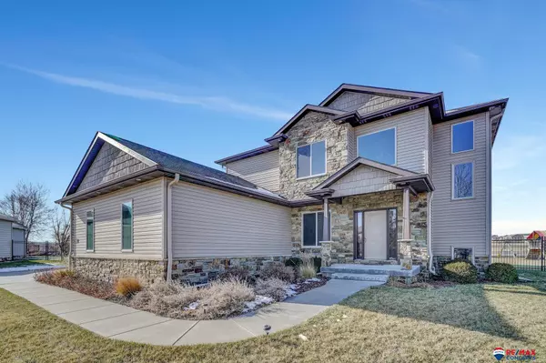 Lincoln, NE 68527,9900 Crystal Water Circle