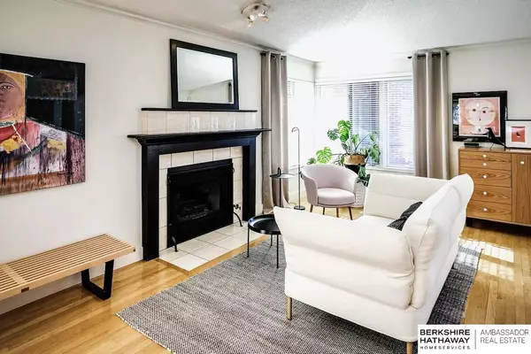 Omaha, NE 68154,813 N 131st Plaza