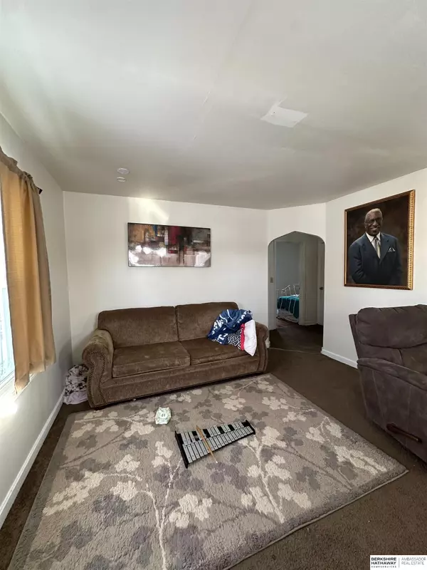 Omaha, NE 68117,5117 S 48 Street