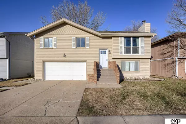 13630 V Street, Omaha, NE 68137