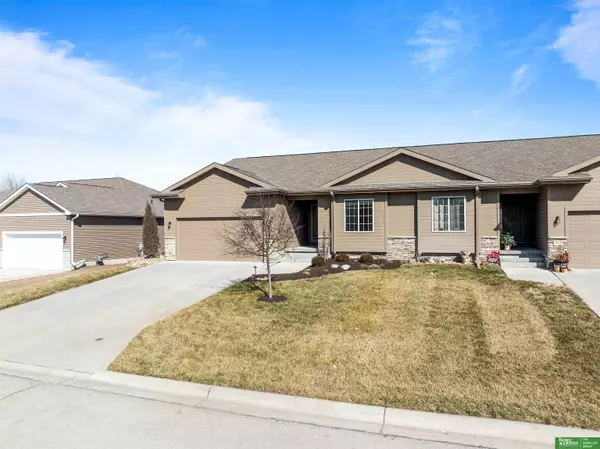 Plattsmouth, NE 68048,2914 Lakeside Drive