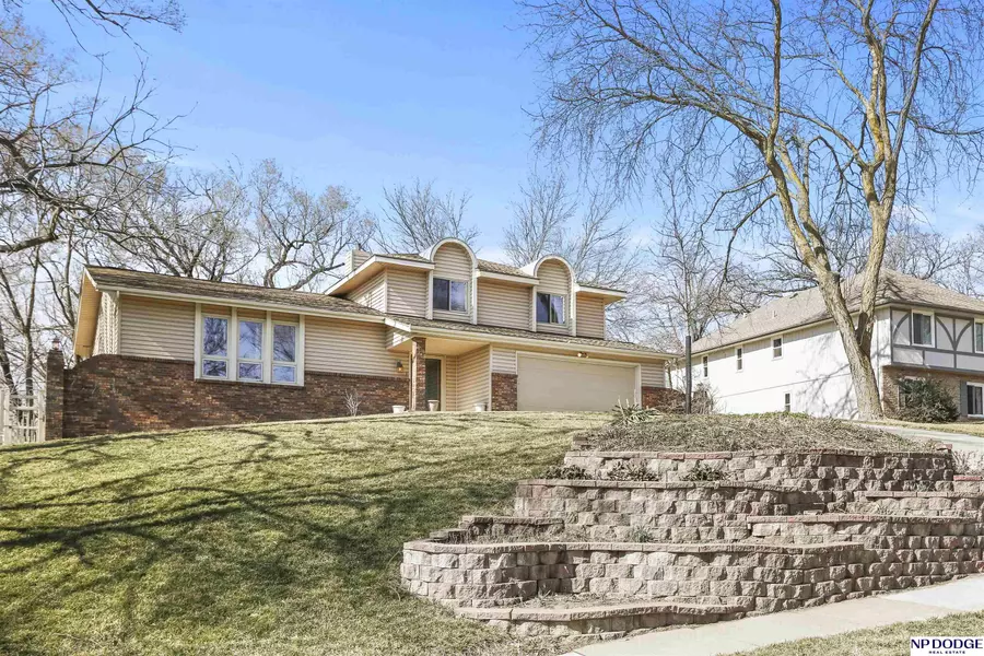 208 Forest Drive, Bellevue, NE 68005