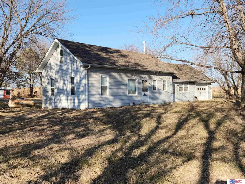 10702 E Apple Road, Firth, NE 68356