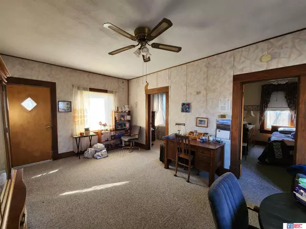 Firth, NE 68356,10702 E Apple Road