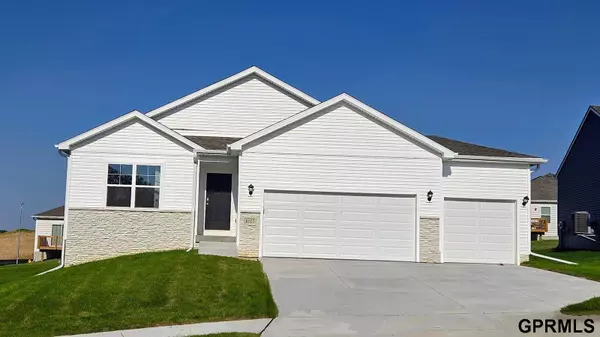 8107 N 170 Avenue, Bennington, NE 68007