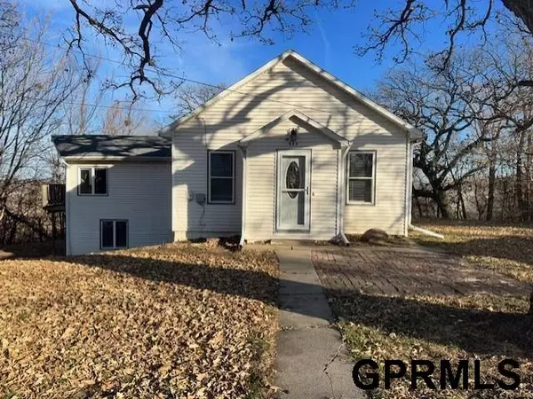 423 S 1st Street, Plattsmouth, NE 68048