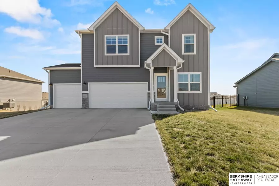 8609 S 64 Street, Papillion, NE 68157