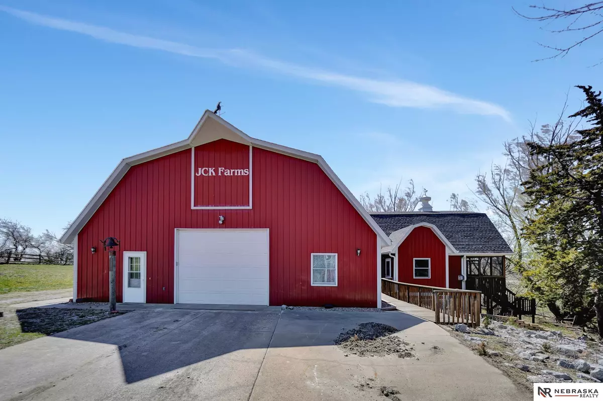 Milford, NE 68405,458 322nd Road
