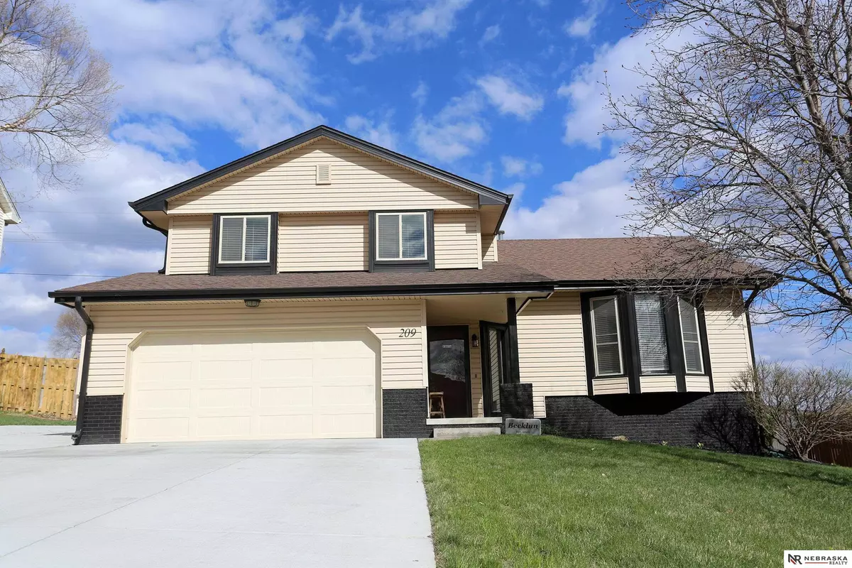 Papillion, NE 68133,209 Summerset Drive