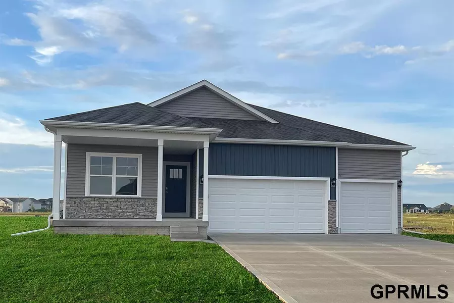 17509 Rose Lane Road, Omaha, NE 68137