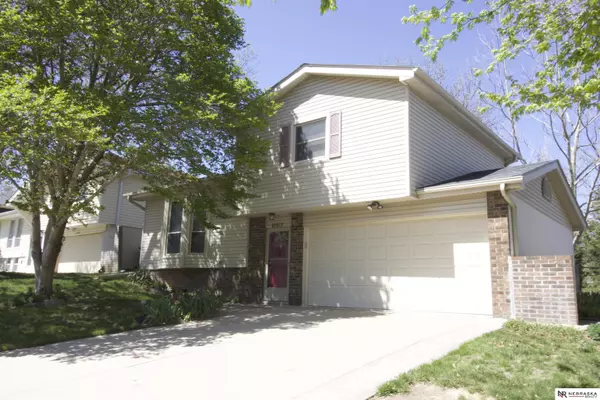 13102 Emiline Street, Omaha, NE 68138