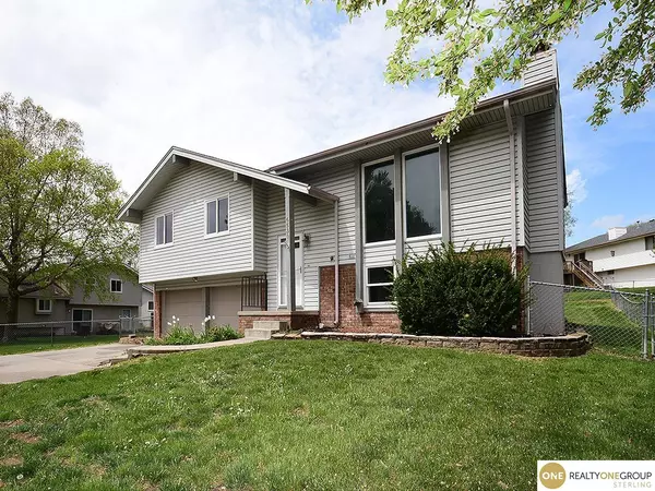 6530 S 110th Street, Omaha, NE 68137