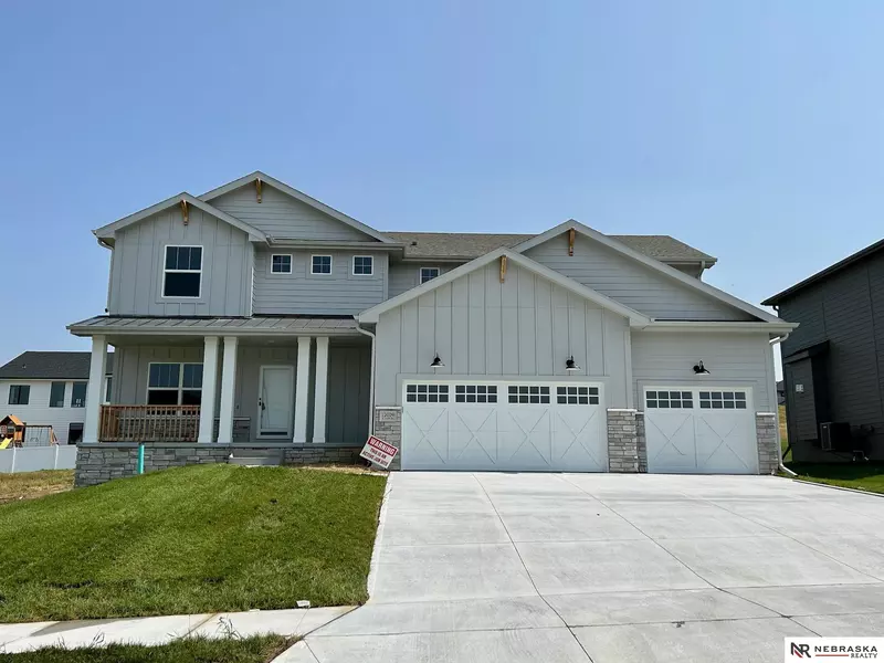 12357 Fenwick Street, Papillion, NE 68046