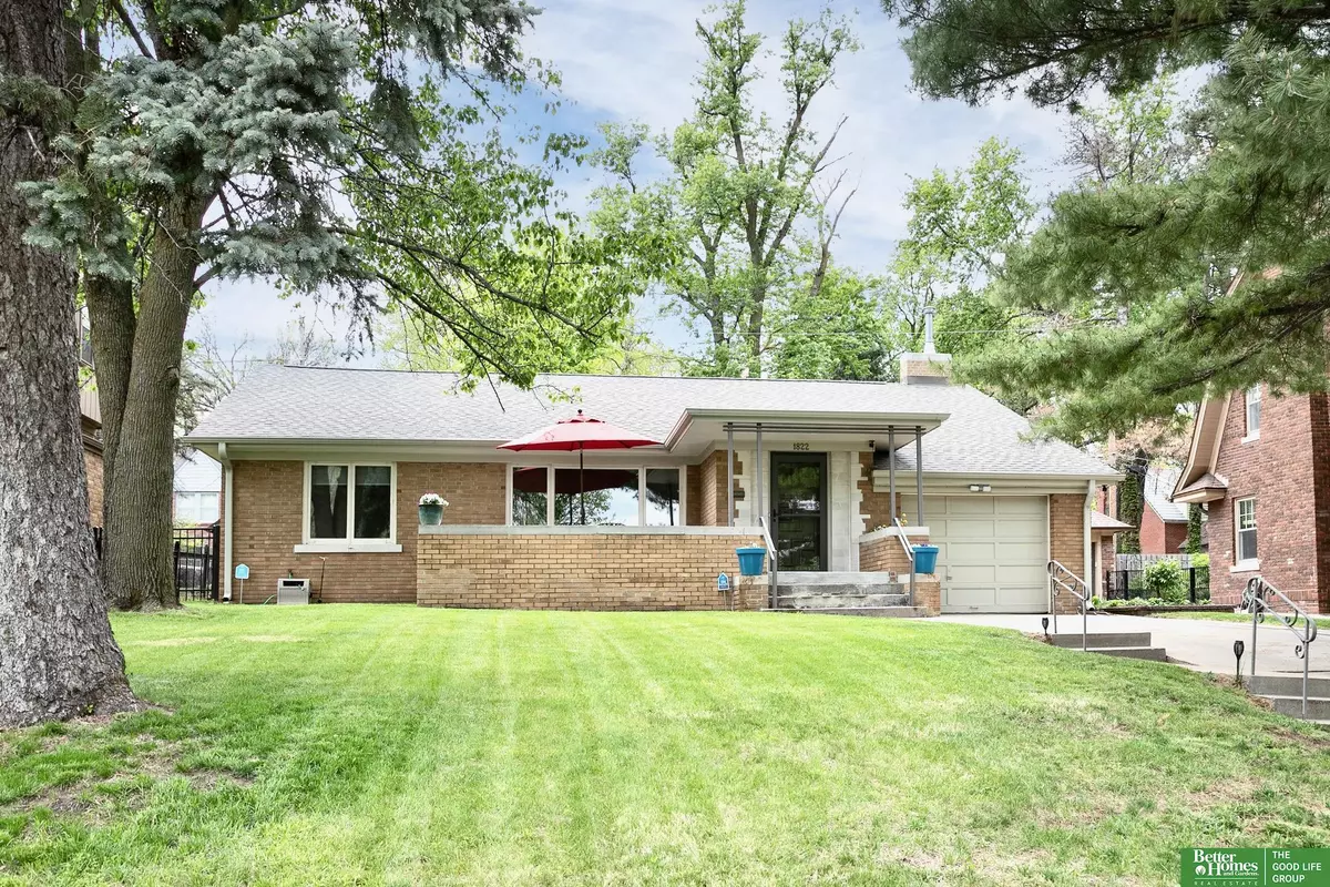 Omaha, NE 68104,1822 N 52nd Street