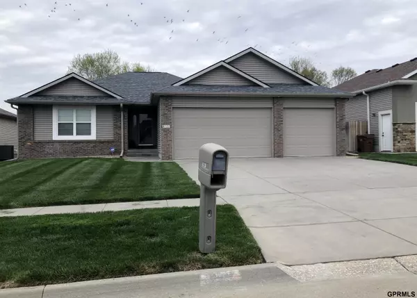 8120 S 57th Street, Lincoln, NE 68516