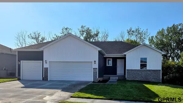 8026 N 170 Terrace, Bennington, NE 68007