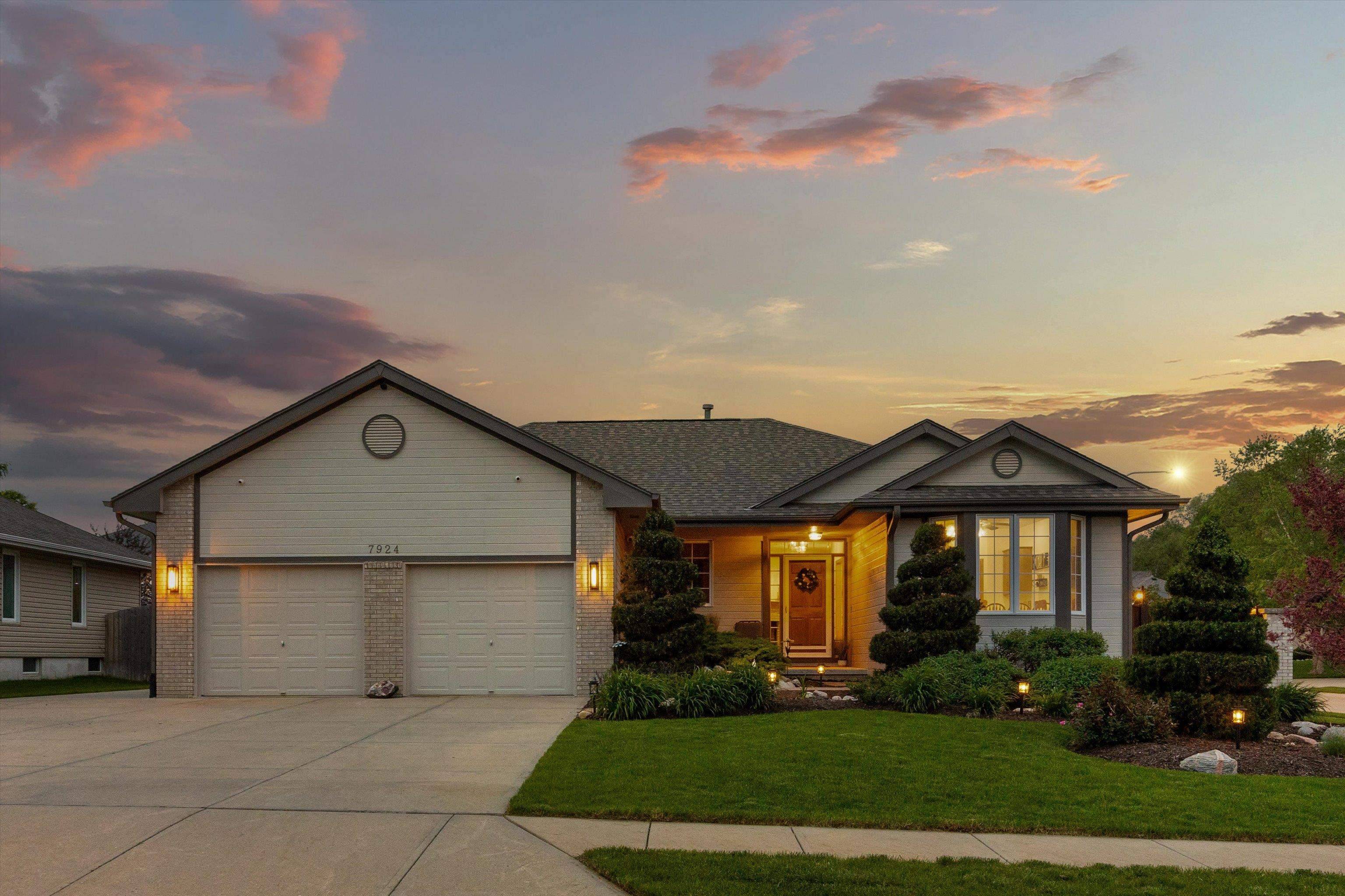 7924 S 66th Avenue, La Vista, NE 68128-4202
