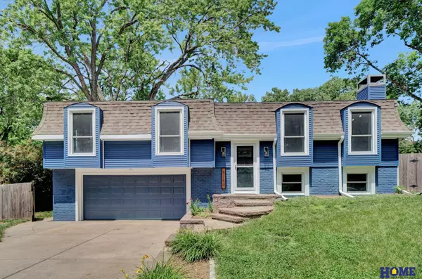 8110 Imperial Circle, Lincoln, NE 68506