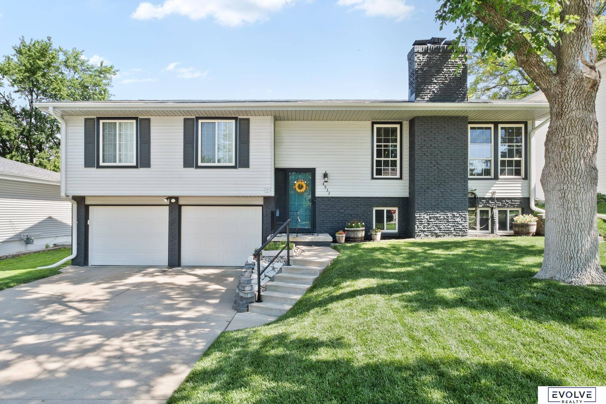 4932 Bernadette Avenue, Bellevue, NE 68157