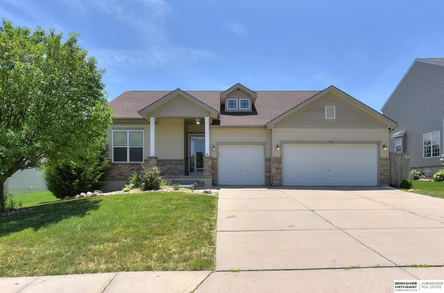 11113 Laramie Street, Papillion, NE 68046