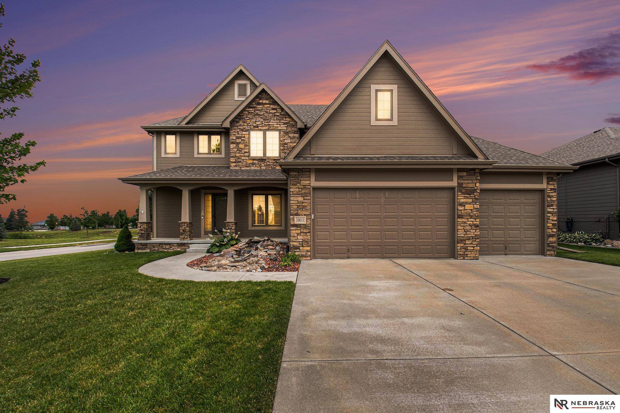 10611 S 190th Street, Omaha, NE 68136