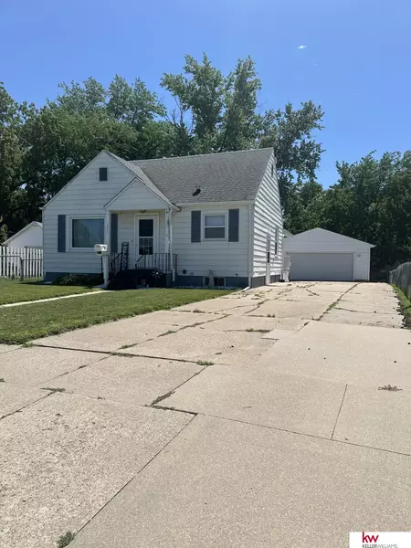 1395 E 2nd Street, Fremont, NE 68025